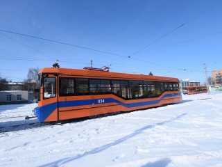 Трамваи замело: несколько составов встали у станции метро «Пролетарская»