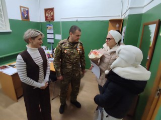 Особенный день рождения: в Ступине поздравили дочь павшего героя СВО