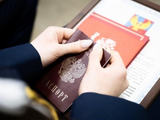 Новый рубеж для подростков: в Кадетской школе Люберец вручили первые паспорта гражданина РФ
