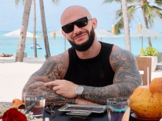 Борьба не на жизнь, а на смерть: с кем останутся дети Джигана и Самойловой после развода