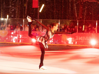 «Хрустальный лед»: когда любительское катание впечатляет не меньше профессионального