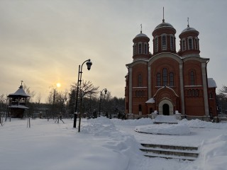 В храме Серафима Саровского в Селятине прошли праздничные богослужения и крестный ход