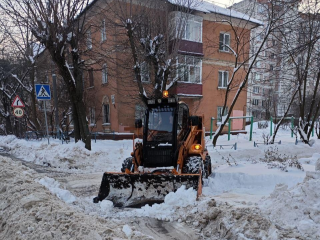 Уборка снега в Серпухове: куда звонить, если во дворе не расчищено