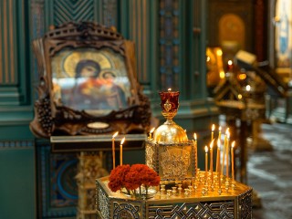 Не можете прийти в храм? Верующим раскрыли три способа получить святую воду дома