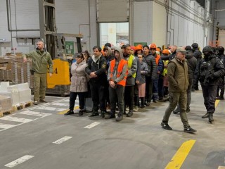 Очередной рейд на мигрантов: в Солнечногорске проверили складской комплекс