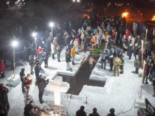 Морозы до −26 и ясные ночи: какой будет погода на Крещение в Подмосковье