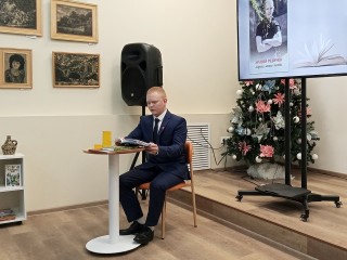 Путь молодого поэта: школьник из Луховиц Матвей Редичев выпустил книгу собственных стихов