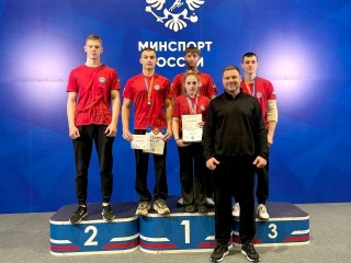 Луховичане стали победителями и призерами соревнований ЦФО по армрестлингу