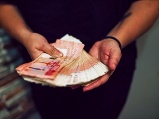 Бизнес человеку не товарищ: один тип сделок между гражданами и юрлицами планируют запретить