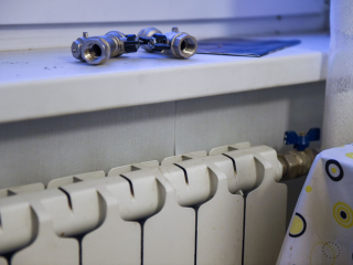 Перебои с отоплением дома 10 на Полиграфистов устранят к полуночи