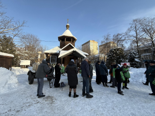 Сотрудники МЧС напомнили о правилах безопасности в Крещение прихожанам Преображенского собора