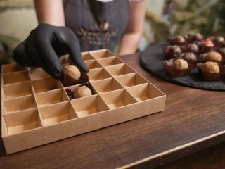 Что на самом деле просит организм, когда хочется сладкого: мнение терапевта и план действий