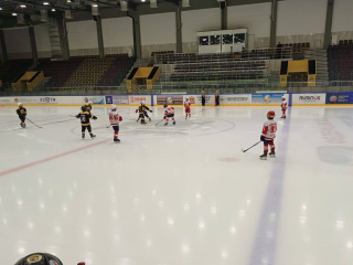 Щелково повержено, Подольск не взят: в Электростали возобновилось хоккейное первенство