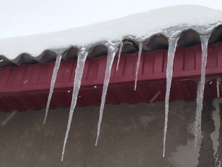 Опасность схода снега и льда: что нужно знать жителям Люберец после сильного снегопада
