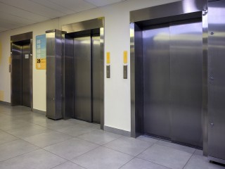 Следователи возбудили уголовное дело после поломки лифтов в 1-м Стрелковом переулке