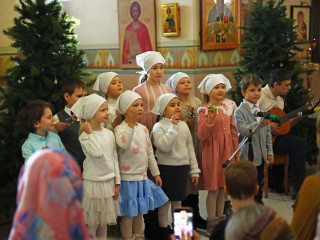 Десятый Рождественский фестиваль в Ильинском храме Петра и Павла собрал детей и жителей трех поселков