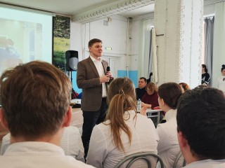 Главный врач скорой помощи Подмосковья поделился видением будущего экстренной медицины со студентами в Серпухове