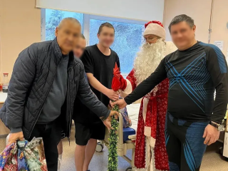 «Пацанам настроение поднял». Как боевой в прошлом офицер стал волшебником для раненых солдат