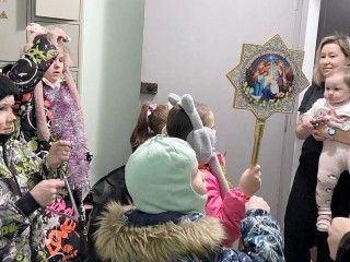 Дети из школы при храме подарили жителям села Ямкино и деревни Починки радость Рождества