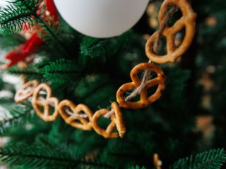 Убираем елку и привлекаем удачу: идеальные дни по лунному календарю в январе 2025