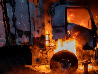 Горящая грузовая фура частично заблокировала «Московское большое кольцо»