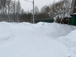 Улицу Луговую в Красноармейске очистили от снега и освободили проход к дому