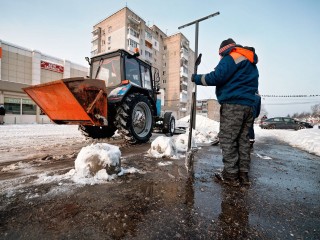 Зимний патруль Мосавтодора: в Егорьевске ремонтируют знаки, свет и чистят остановки
