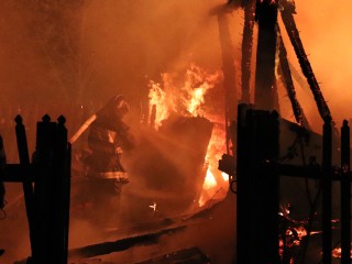 Пожарные ликвидировали возгорание в частном доме в Егорьевске