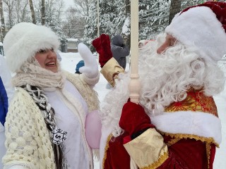 Волшебство без права на ошибку: в Михневе проверили Дедов Морозов и Снегурочек на профпригодность