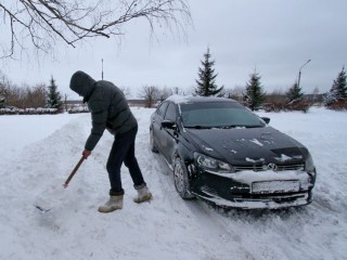 Как не остаться без машины в −26: три способа пережить выходные без поломок