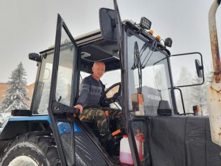 Тракторист Иван Тимофеев: снег уберем даже в отдаленных деревнях