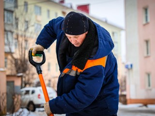 Чистота и порядок в праздники: коммунальщики убрали снег и наледь с улиц Клина