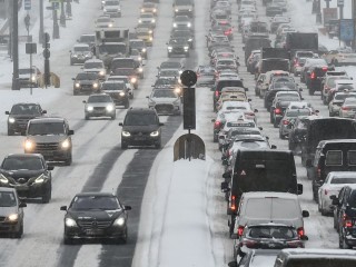 Водителей предупредили о снеге на федеральных трассах 14 января
