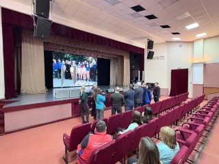В молодежном центре Краснознаменска установили новый проекционный экран