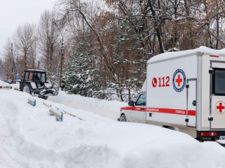 Коммунальные службы провели расчистку снега на подъездах к стационарам Люберецкой больницы