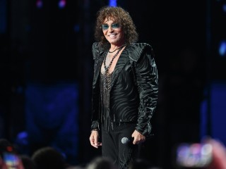 Леопардовый шик все еще в моде? Как выглядит сейчас московская квартира певца Леонтьева