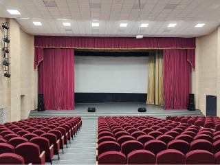 Новая сцена и новые возможности: актовый зал в ДК «Луговая» открыли после ремонта