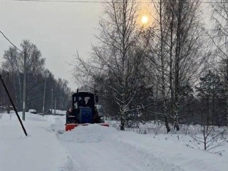 Снег «уходит» с самых дальних улиц: где сегодня чистят Коломну и Озеры