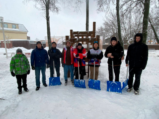 Зарайский волонтеры пришли на помощь коммунальным службам в расчистке города