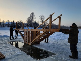 На Холодном пруду подготовили шестиметровую купель к Крещению
