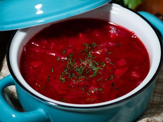 Борщ вместо лекарства: какие болезни может исцелять любимое блюдо