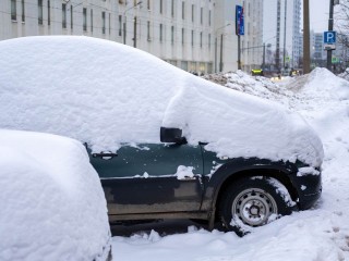 Опасность снежного плена: как избежать фатальных неисправностей при пробуксовке в сугробе