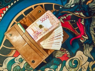 Подозрительная посылка в Москву: за что пенсионерке вернули ₽1,5 млн