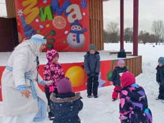 Литературный квиз, чаепитие и Дед Мороз-шоу устроят на  «Бронницком лугу» 2 января