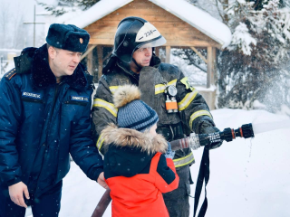 Безопасность и профессия пожарного: как прошла образовательная встреча в Уваровке