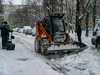 На улице Молодежная в Химках провели комплексную уборку снега