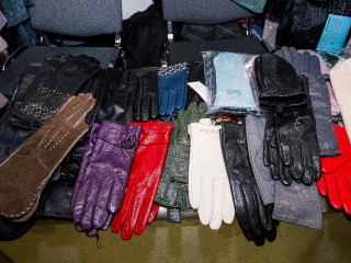 Врачи бьют тревогу: чем могут быть опасны ваши любимые зимние кожаные перчатки