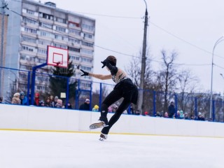 Все катки Подмосковья: где можно покататься на коньках в новогодние праздники