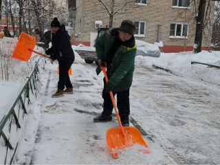 В Люберцах провели масштабный субботник: снег убирали 700 человек и 30 единиц техники