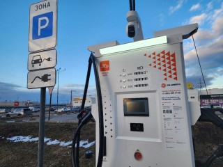 Где зарядить электрокар в пути? Есть решение для федеральных трасс